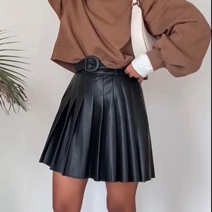 NWT ZARA FAUX LEATHER SKIRT